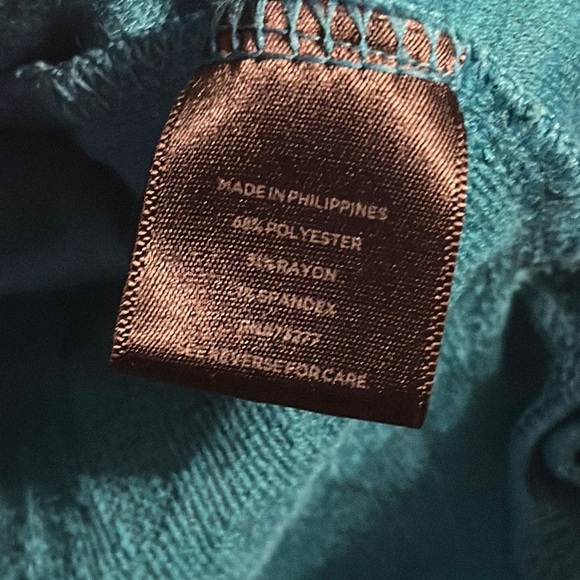 Simply Vera Vera Wang Relaxed Green and Blue Blouse - Picture 3 of 11